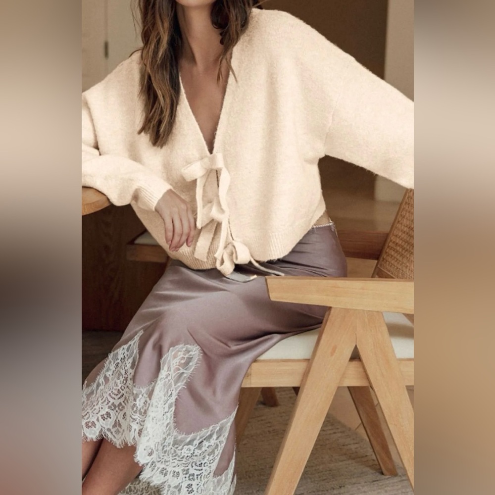 Bowknot Front V Neck Long Sleeve Cardigan